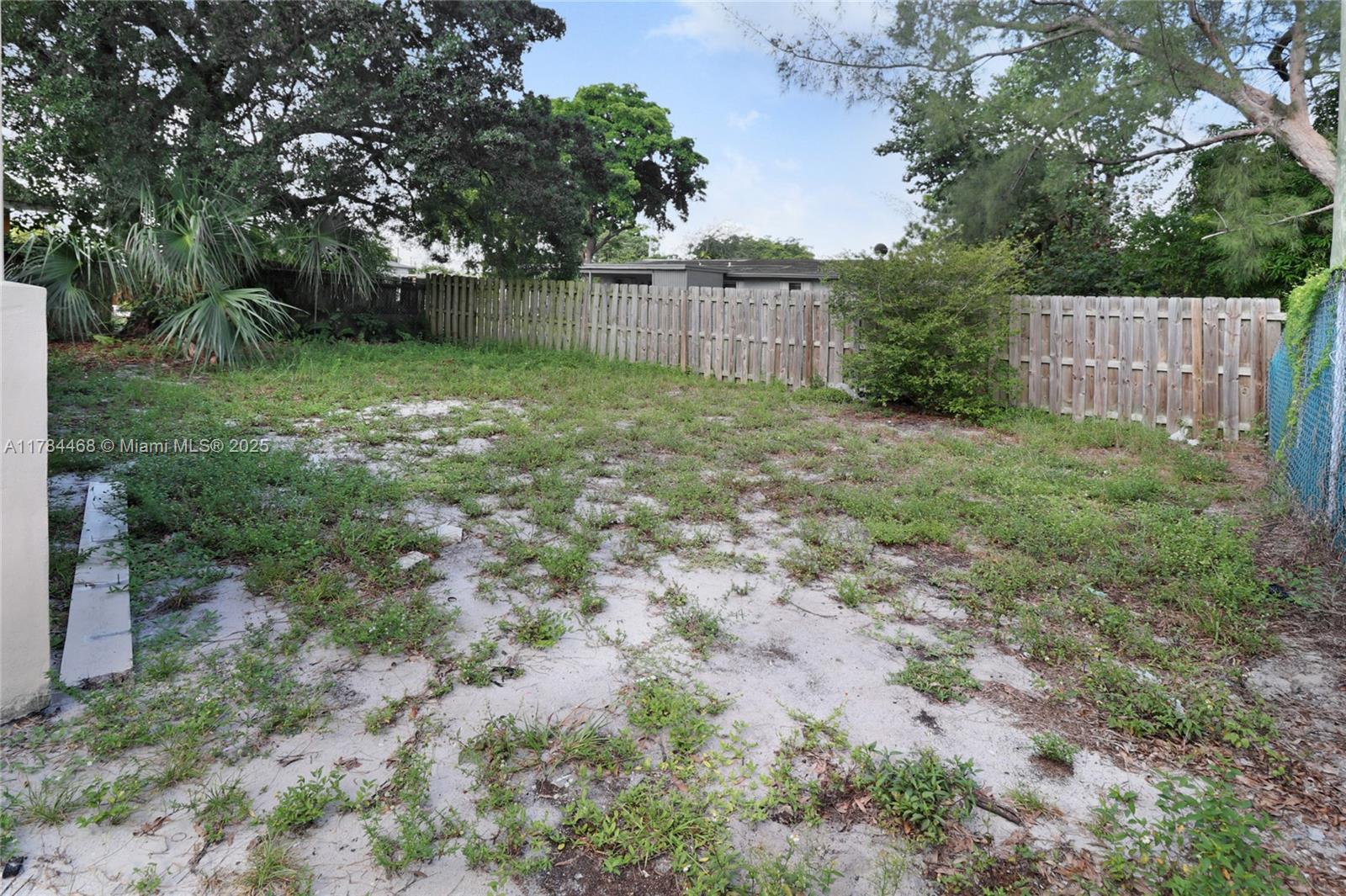723 Nw 15th Way Property Photo 23