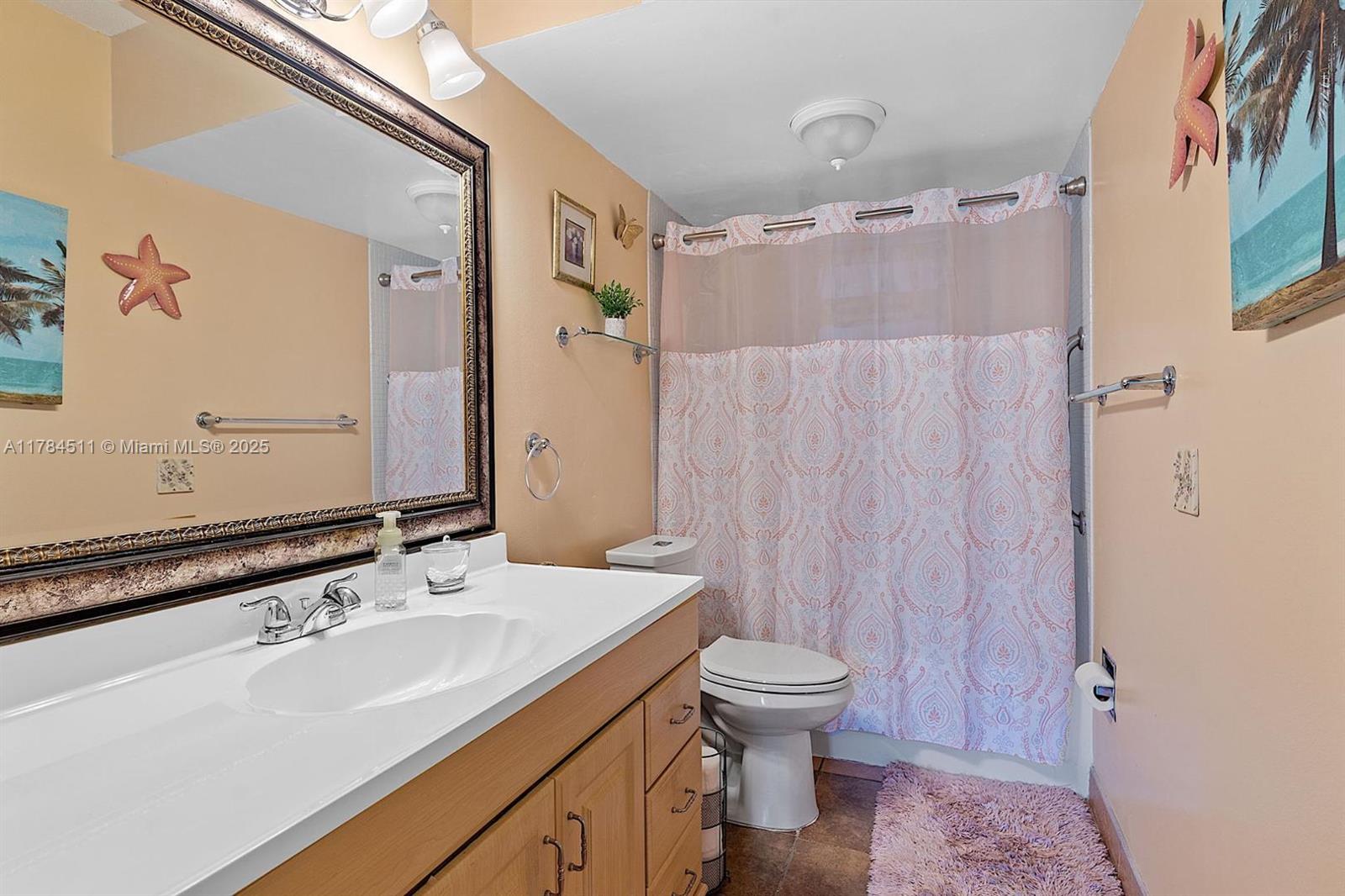 3181 S Ocean Drive 103 Property Photo 7