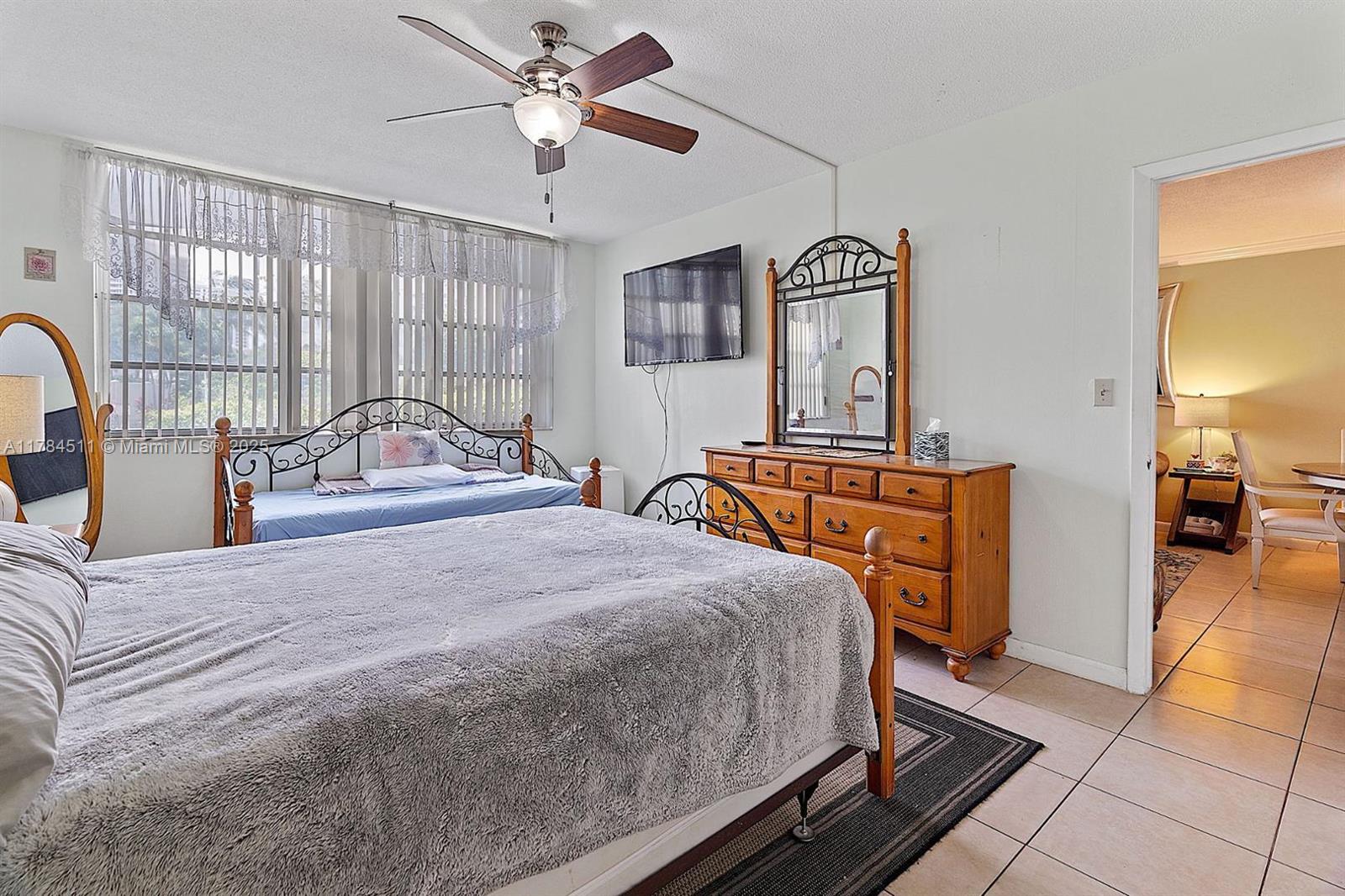 3181 S Ocean Drive 103 Property Photo 11