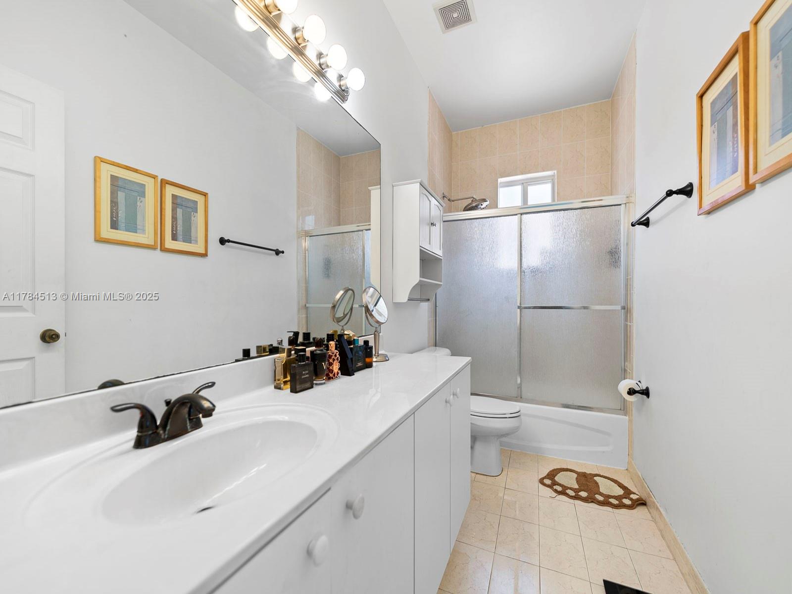 1056 Ne 41st Ter Property Photo 16