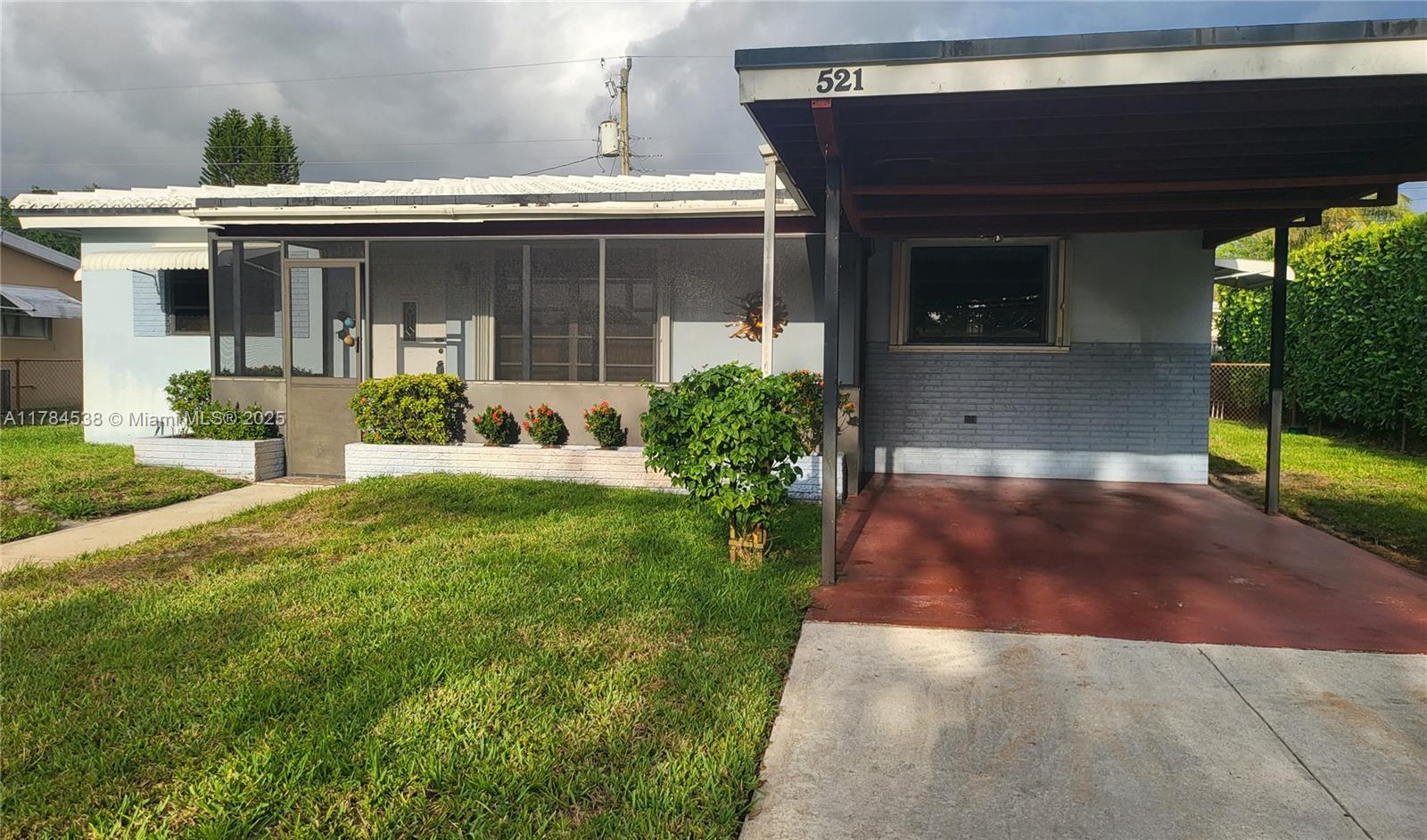 521 N 70th Way Property Photo