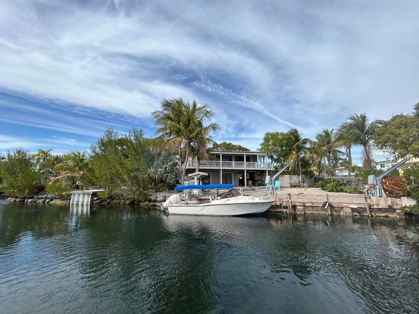 120 Captains Ct Property Photo