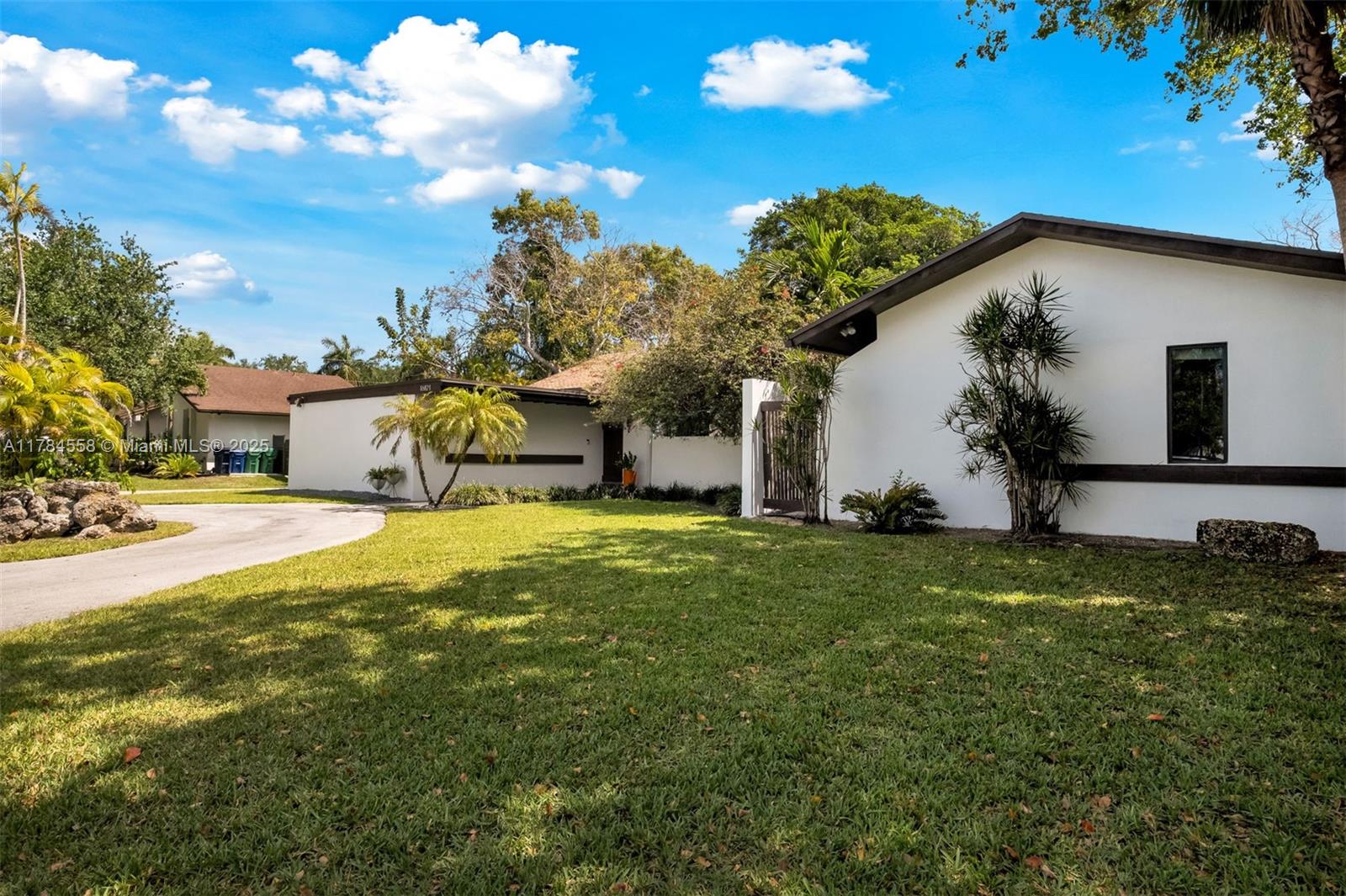 16821 Sw 83rd Ave Property Photo