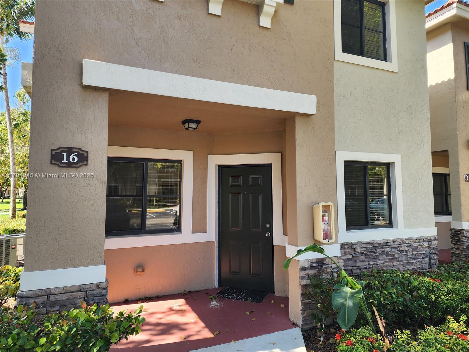 22631 Sw 88th Pl 16-18 Property Photo