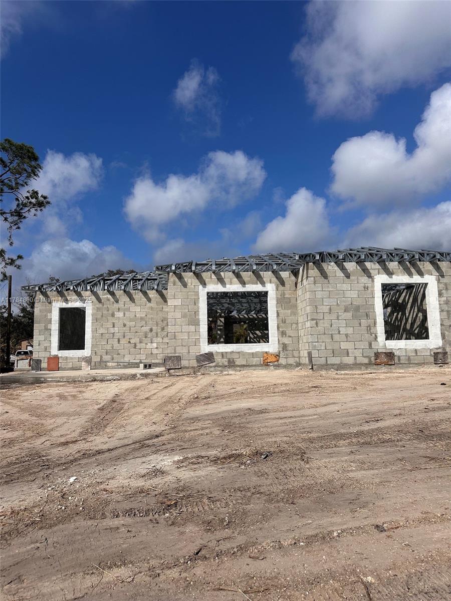 3060 Sean Road Property Photo 5