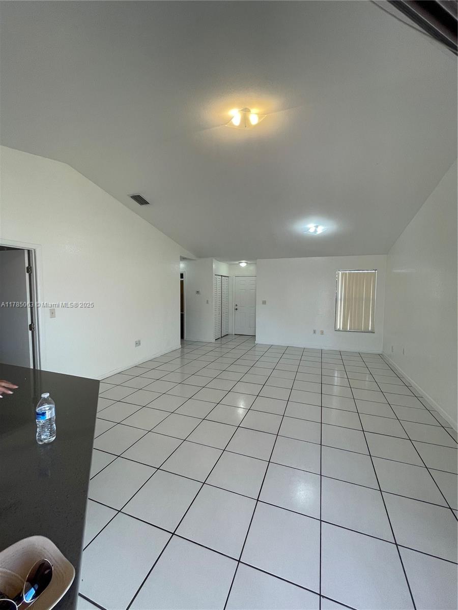 3200 San Remo Cir 3200 Property Photo 6