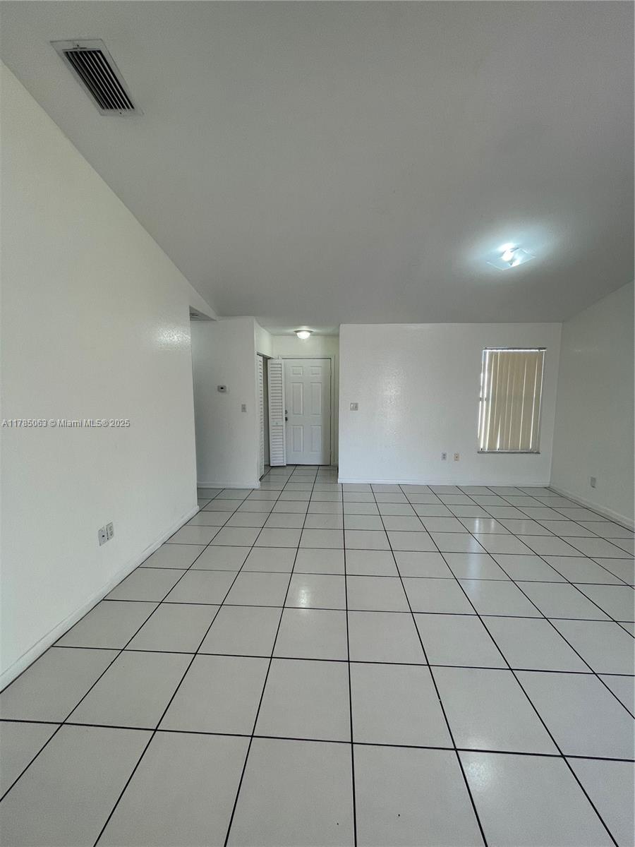 3200 San Remo Cir 3200 Property Photo 8