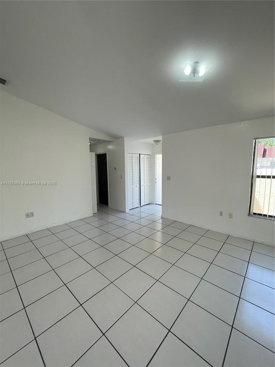 3200 San Remo Cir 3200 Property Photo 9
