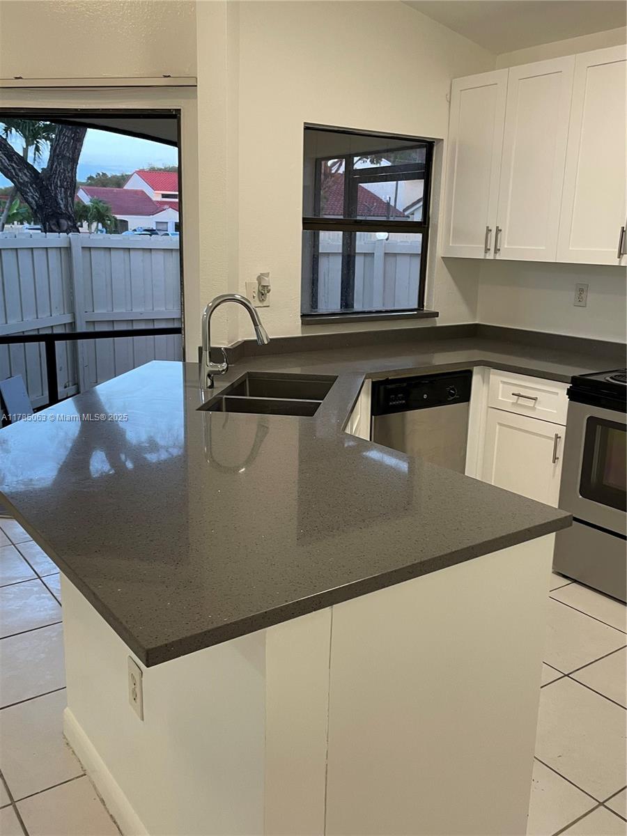 3200 San Remo Cir 3200 Property Photo 10