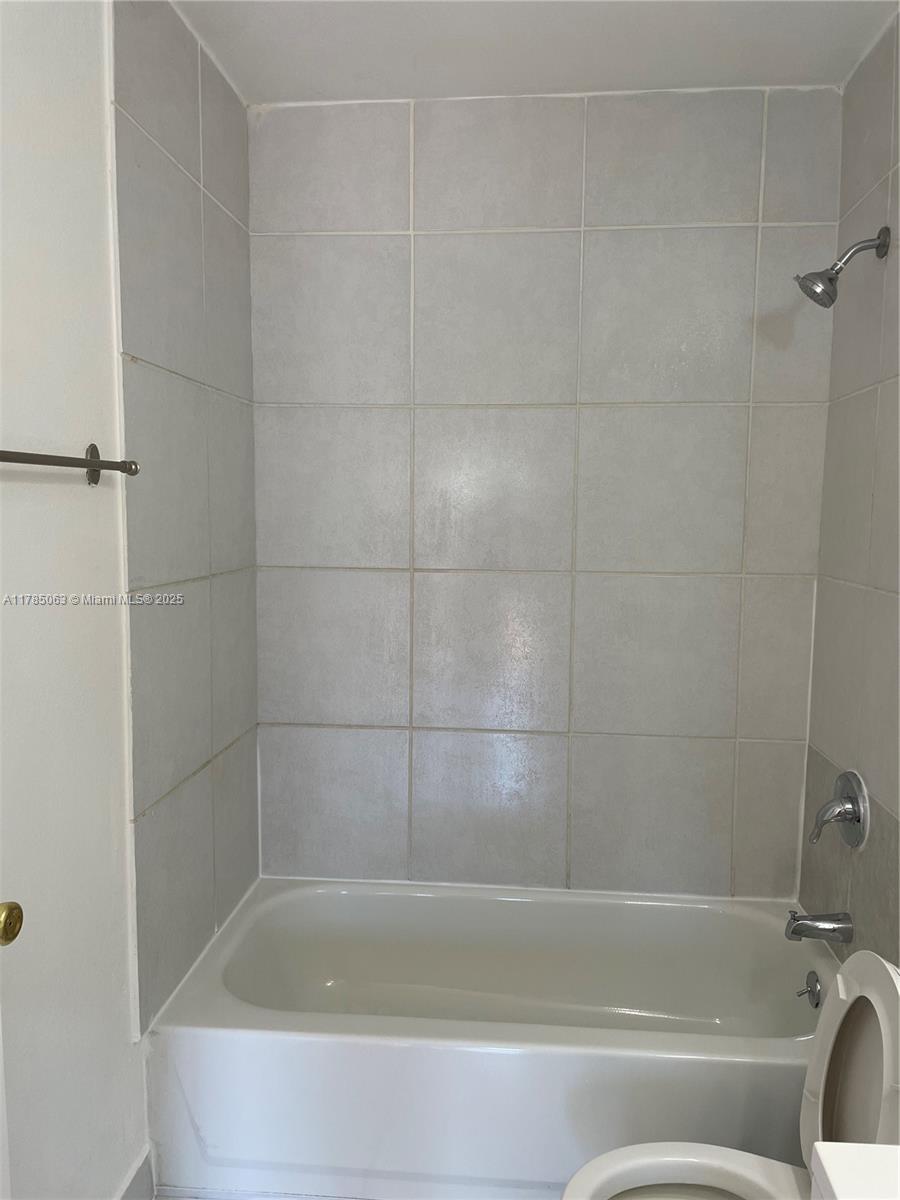 3200 San Remo Cir 3200 Property Photo 19