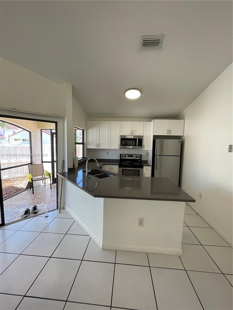 3200 San Remo Cir 3200 Property Photo 39