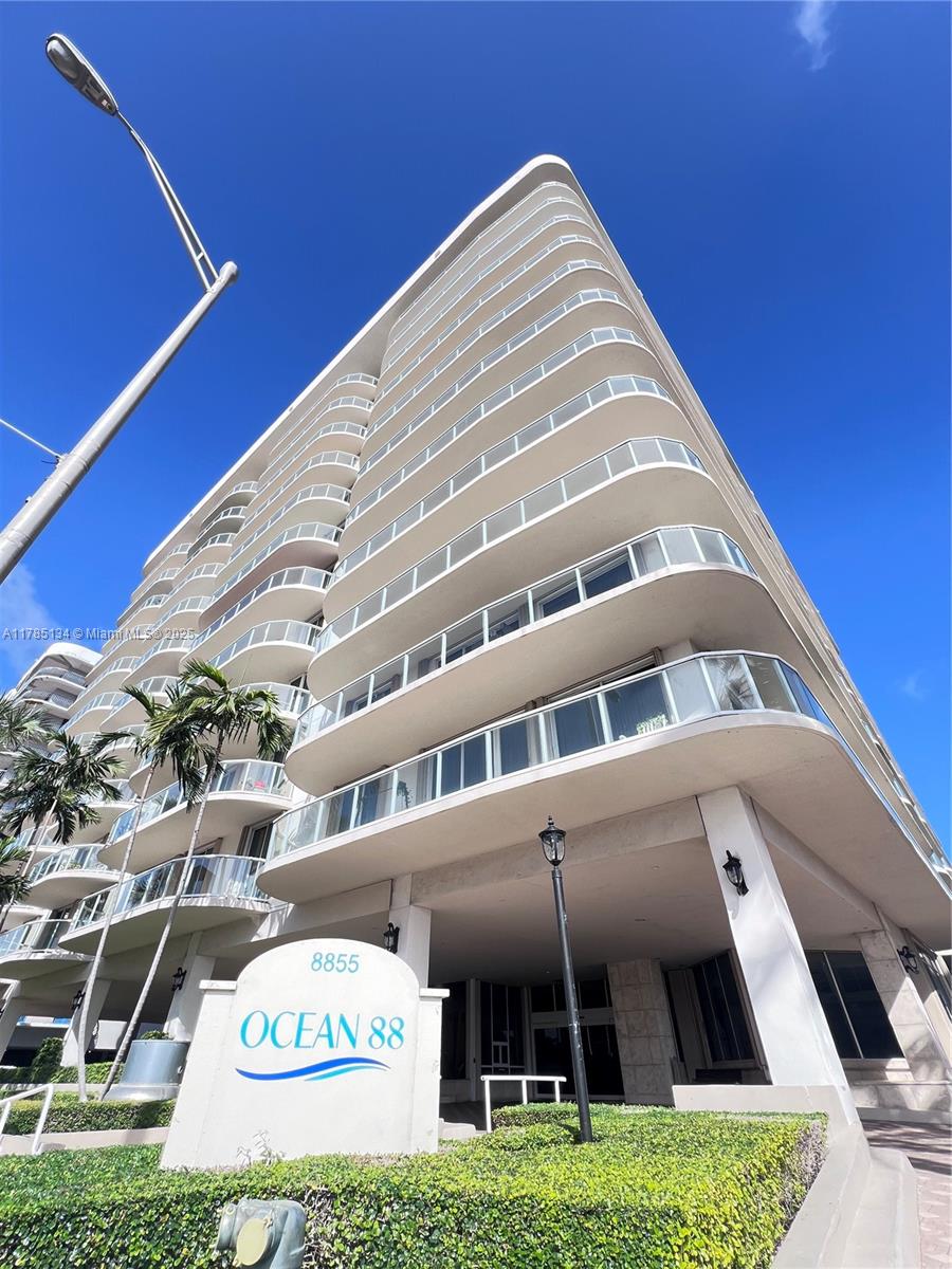 8855 Collins Ave 2f Property Photo