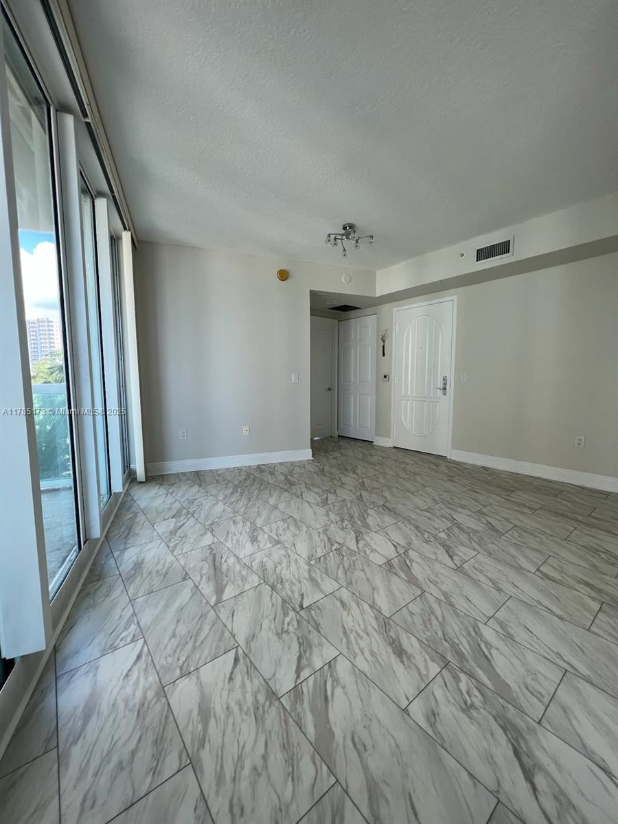 3370 Hidden Bay Dr 610 Property Photo 10