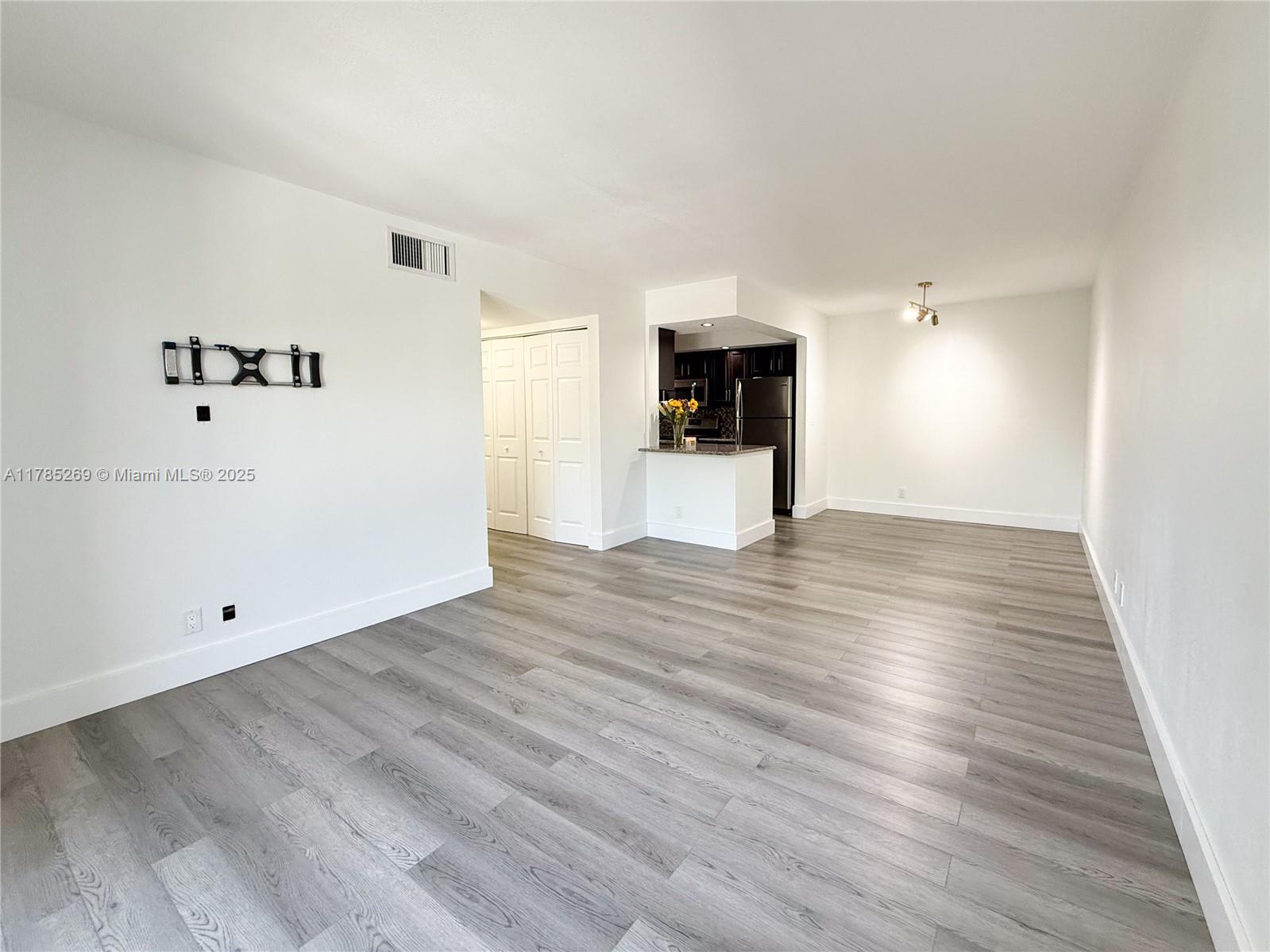 1601 S Flagler Dr 211o Property Photo 4