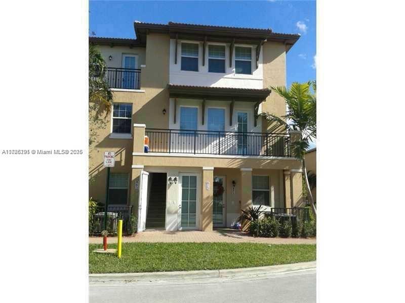 948 SW 147th Ave 2612 Property Photo 1