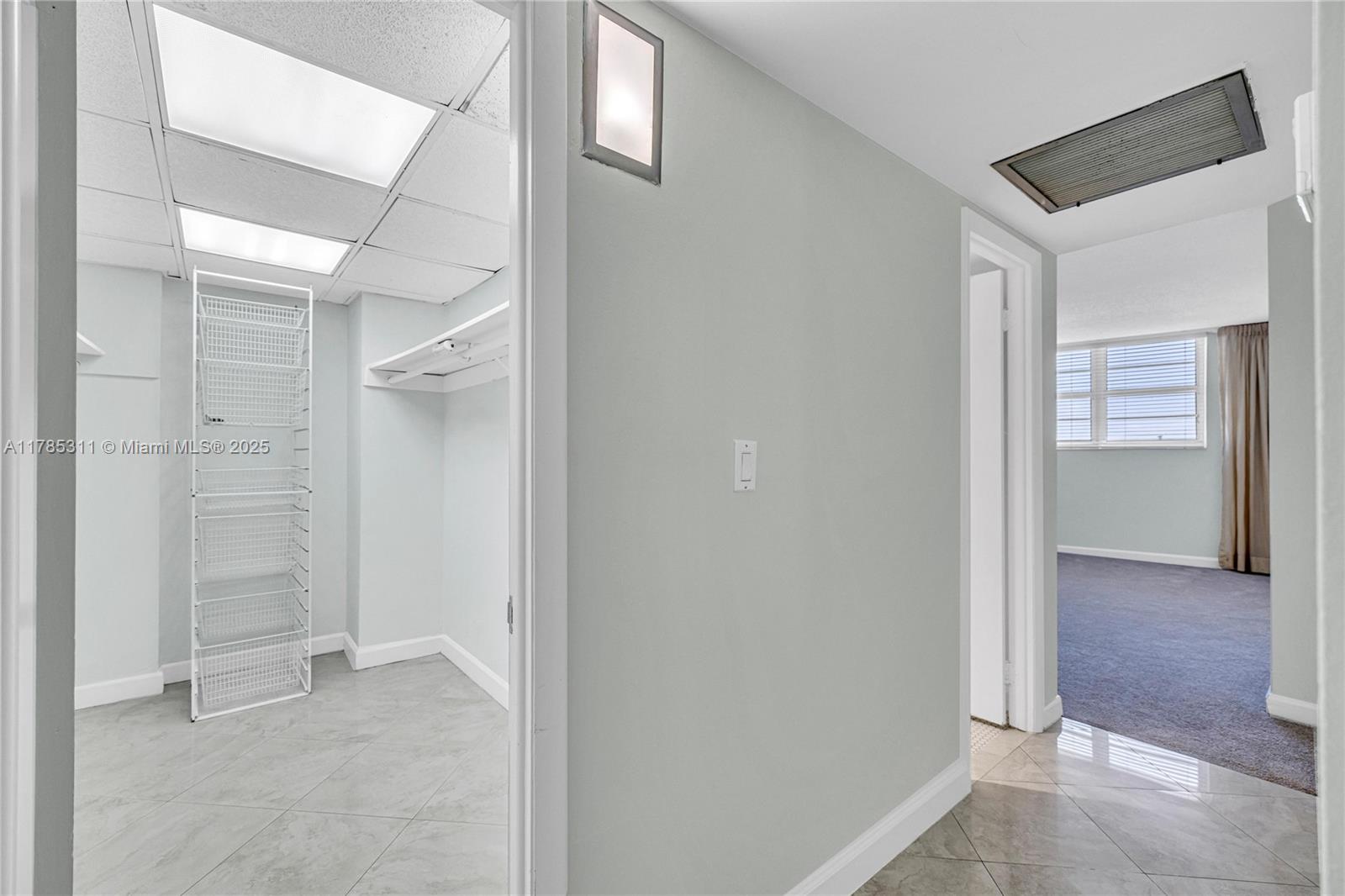90 Edgewater Dr 624 Property Photo 31
