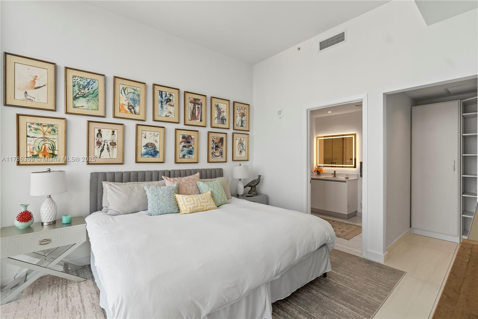 2678 Tigertail Ave Ph4 Property Photo 16
