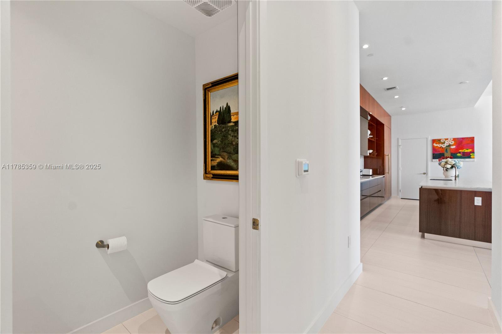 2678 Tigertail Ave Ph4 Property Photo 33