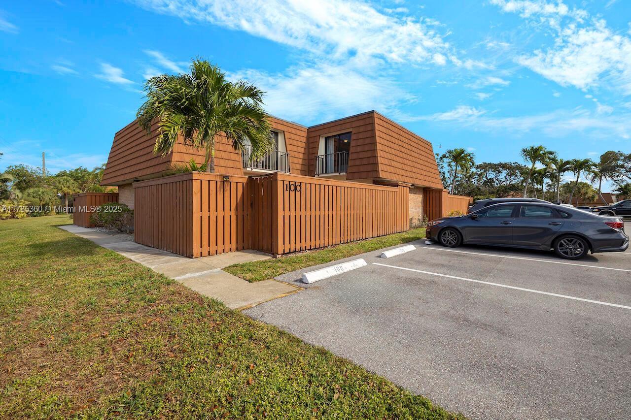 Tequesta Real Estate Listings Main Image