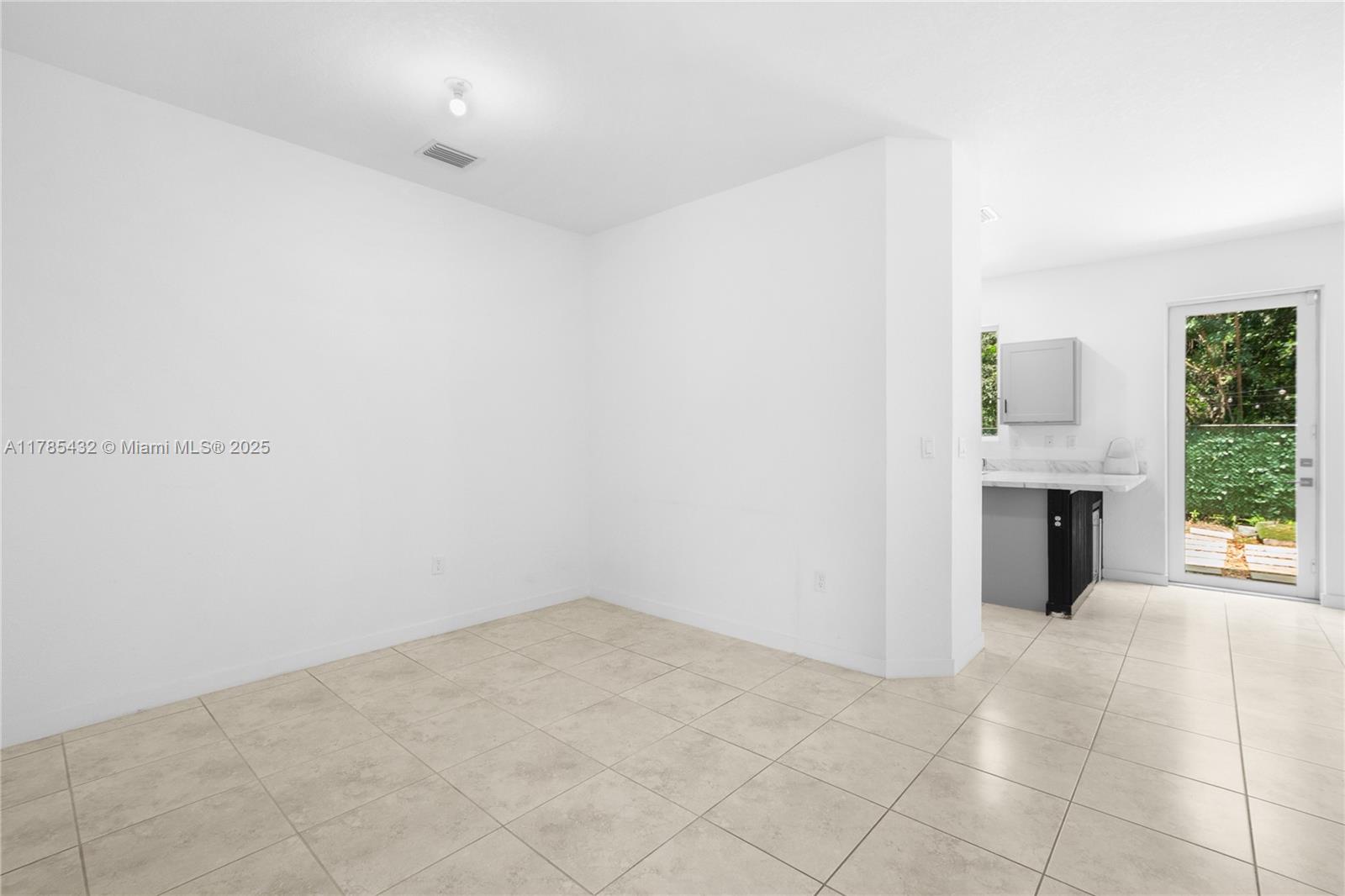 1417 Nw 208th Ter 1417 Property Photo 6