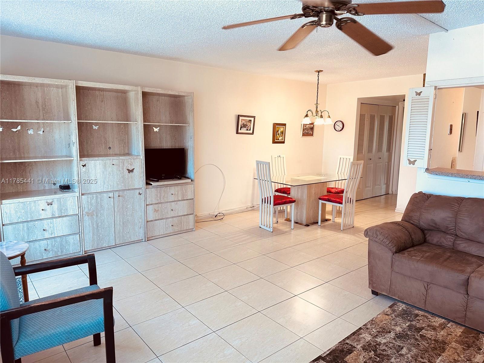 102 Northampton F 102 Property Photo 5