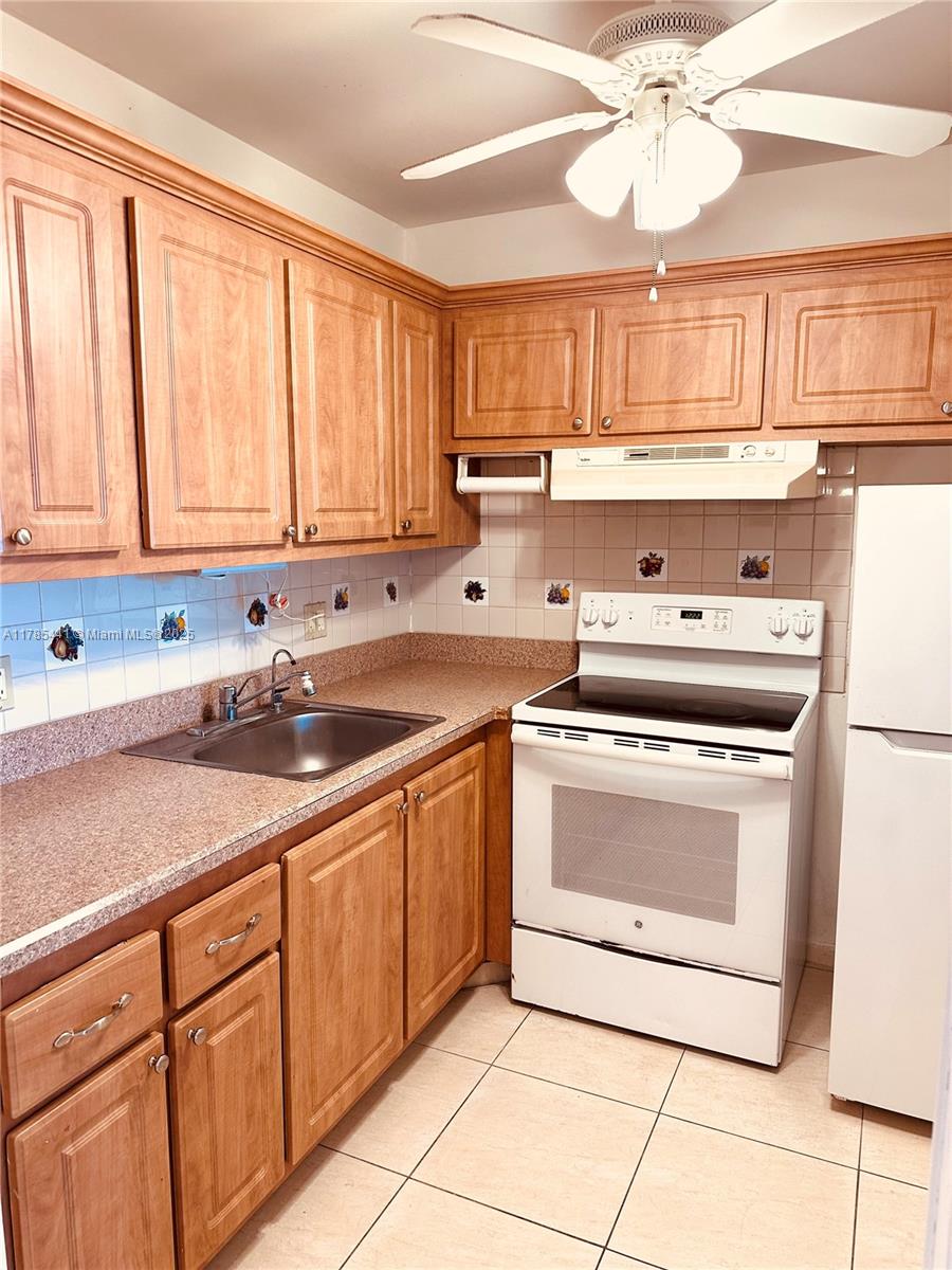 102 Northampton F 102 Property Photo 6