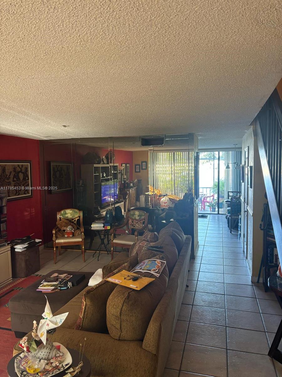 1678 Nw 113th Way Property Photo 4