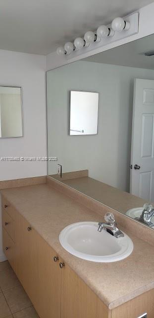 1919 Van Buren St 520a Property Photo 22