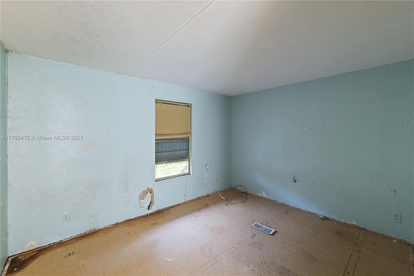 36349 5 Acre Ln Property Photo 3