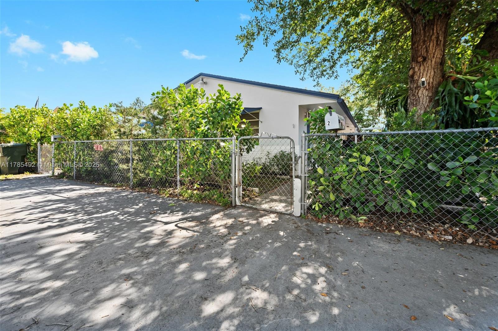 5120 Sw 26th Ave Property Photo