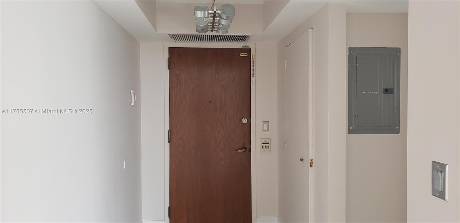 19707 Turnberry Way 23d Property Photo 7