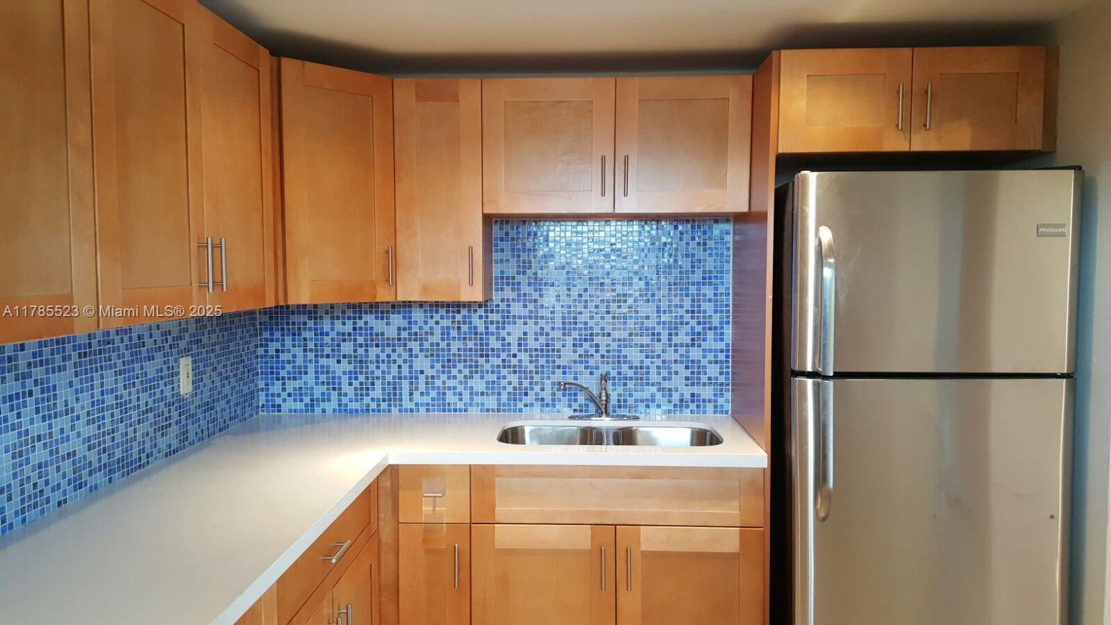 13725 Ne 6th Ave 301 Property Photo 15