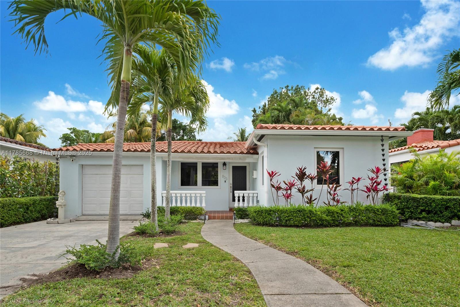 833 Tangier St Property Photo