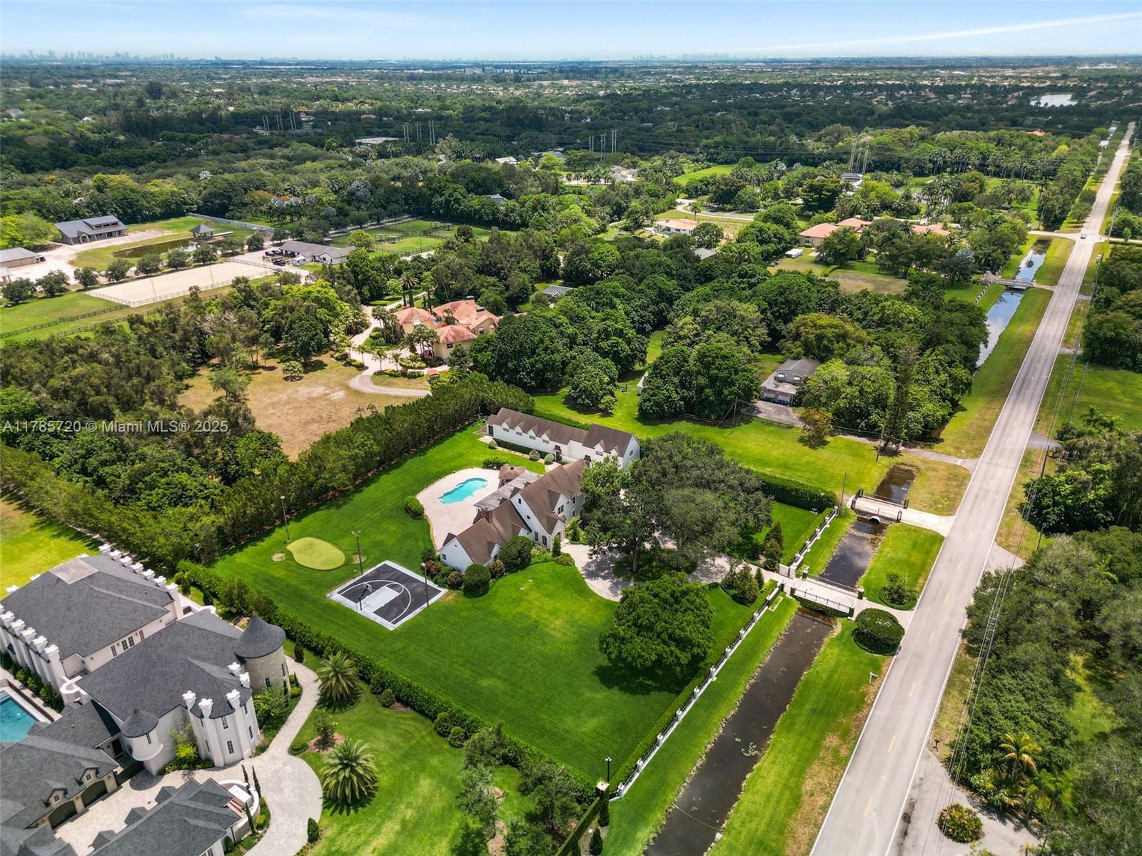 6320 Hancock Rd Property Photo