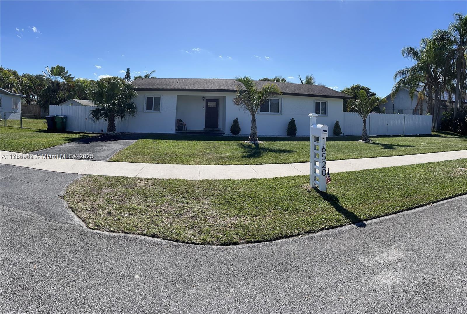 16520 Sw 294th Ter Property Photo 1