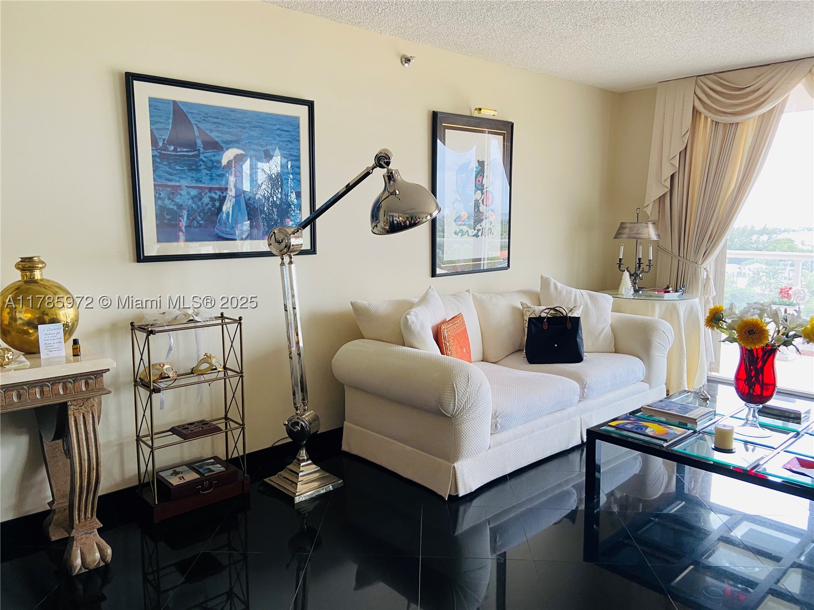 8855 Collins Ave 9e Property Photo 2