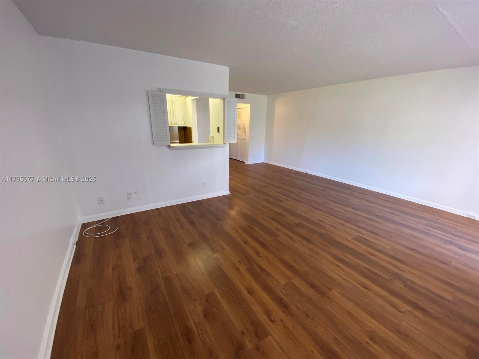 381 Fanshaw J 381 Property Photo 1