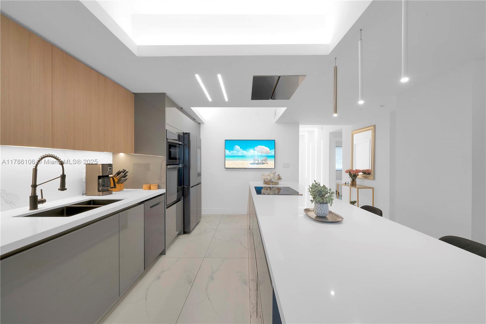 10700 NW 66th St 103 Property Photo 1