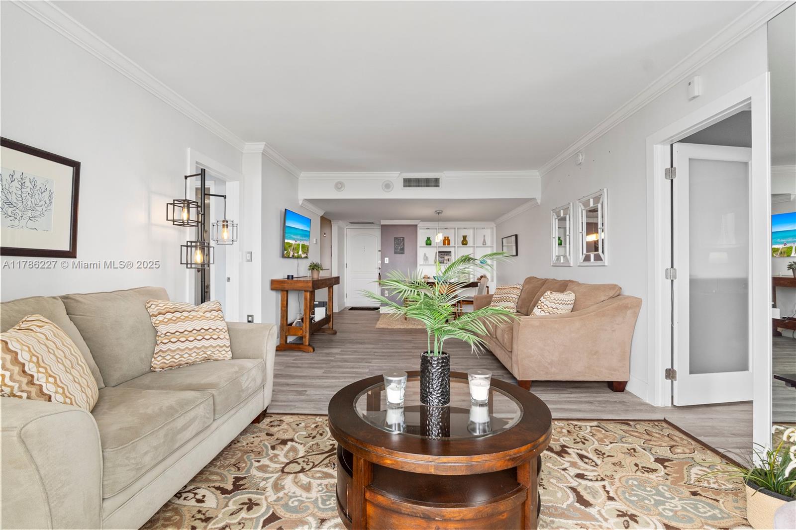 3625 N Country Club Dr 902 Property Photo 1