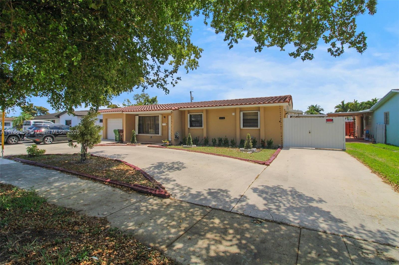 1470 W 76th St Property Photo