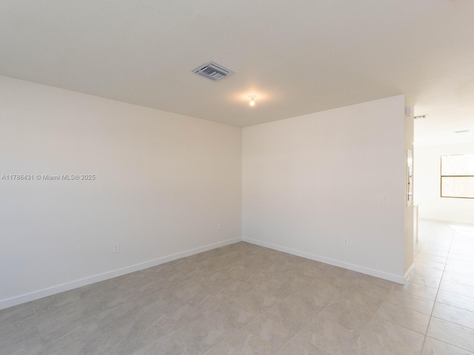 11820 Sw 247th Ter Property Photo 7
