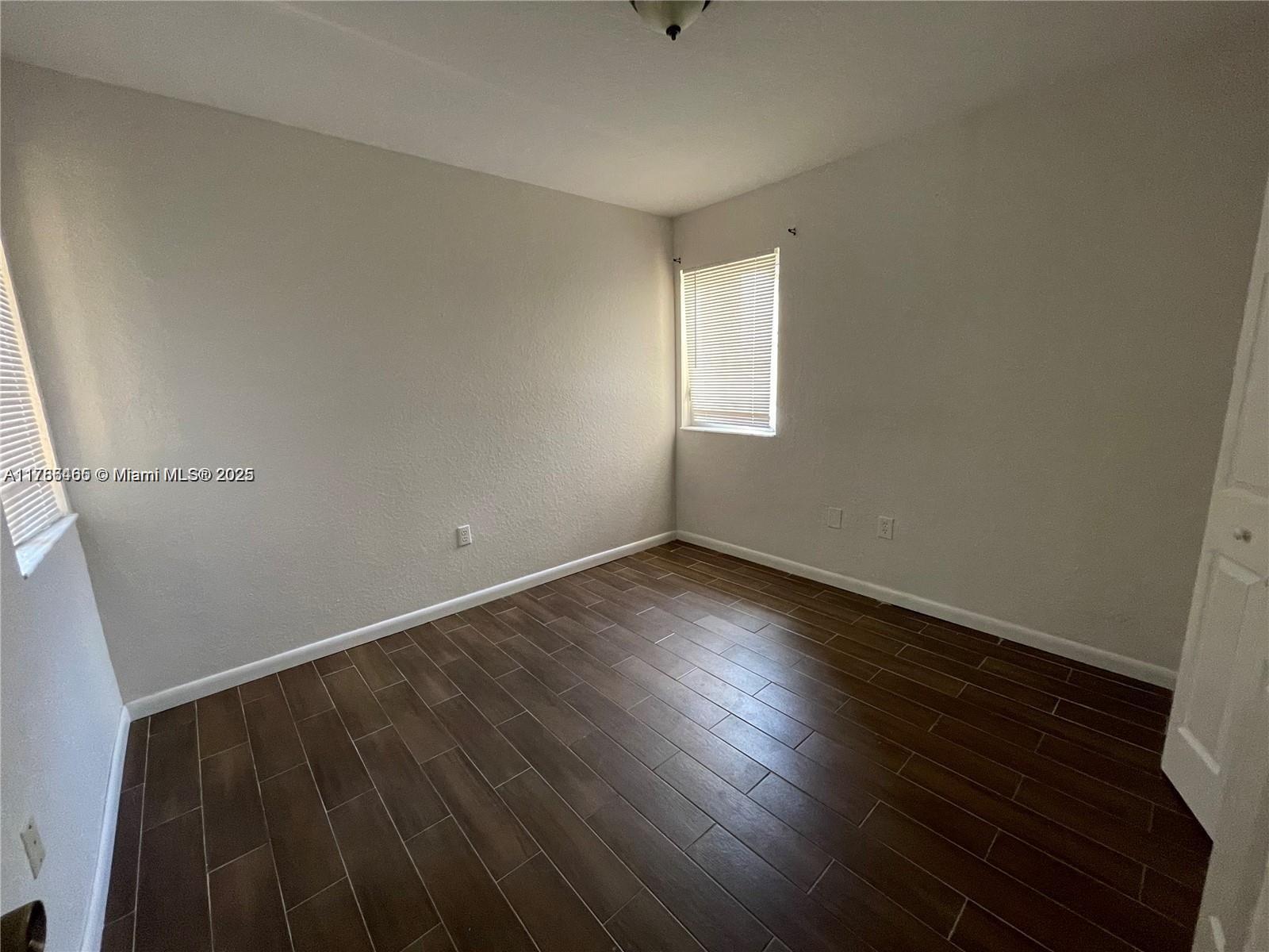 948 Sw 6th Ct Property Photo 12