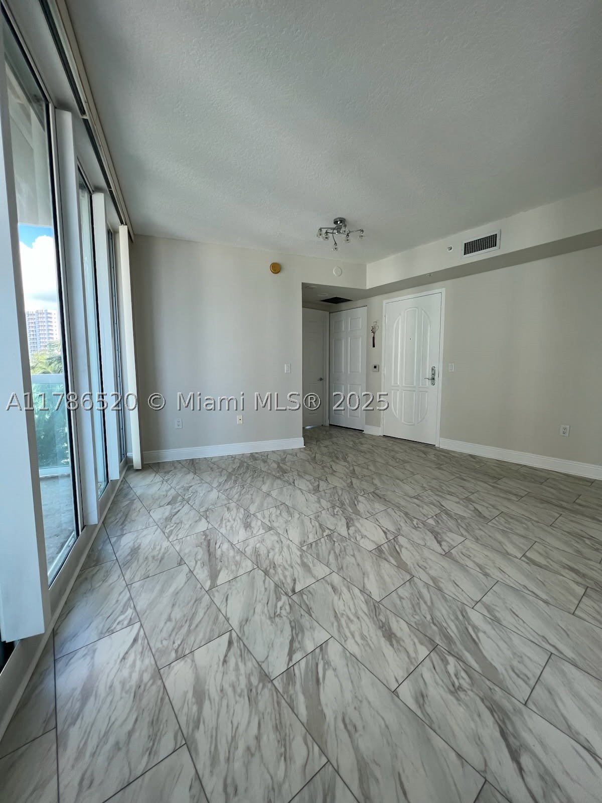 3370 Hidden Bay Dr 610 Property Photo 3