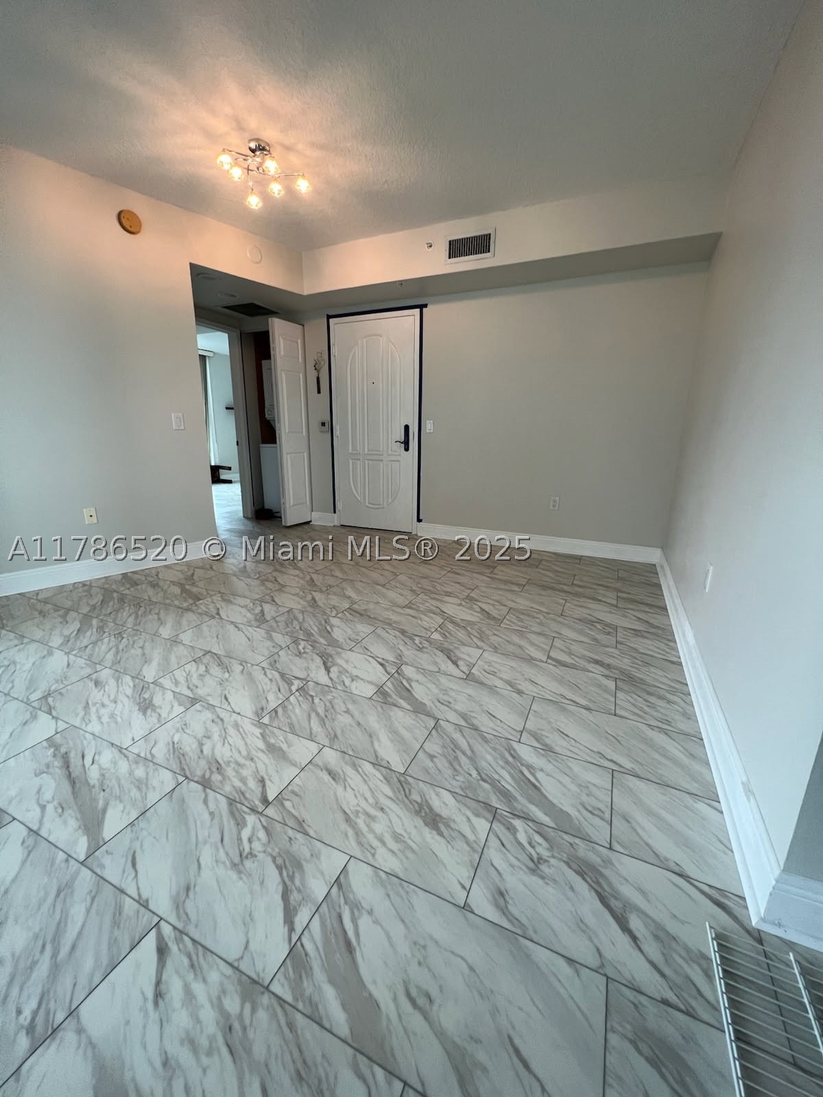 3370 Hidden Bay Dr 610 Property Photo 11