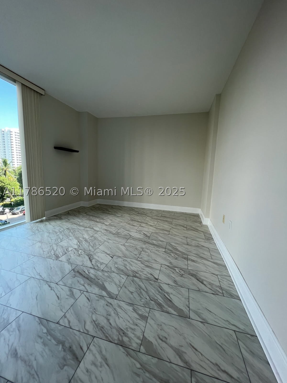 3370 Hidden Bay Dr 610 Property Photo 12