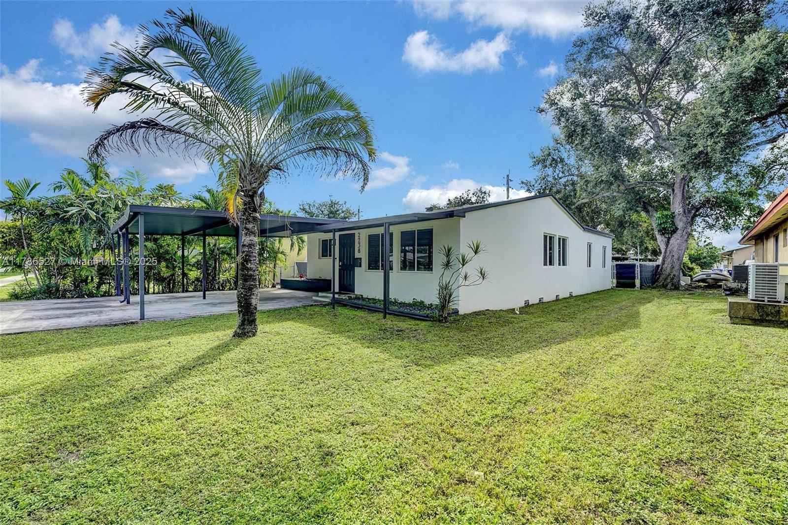 2238 Thomas St Property Photo