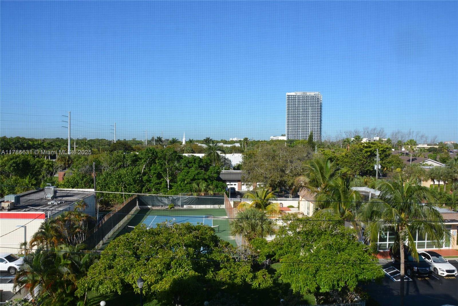2821 N Miami Beach Blvd 5e Property Photo