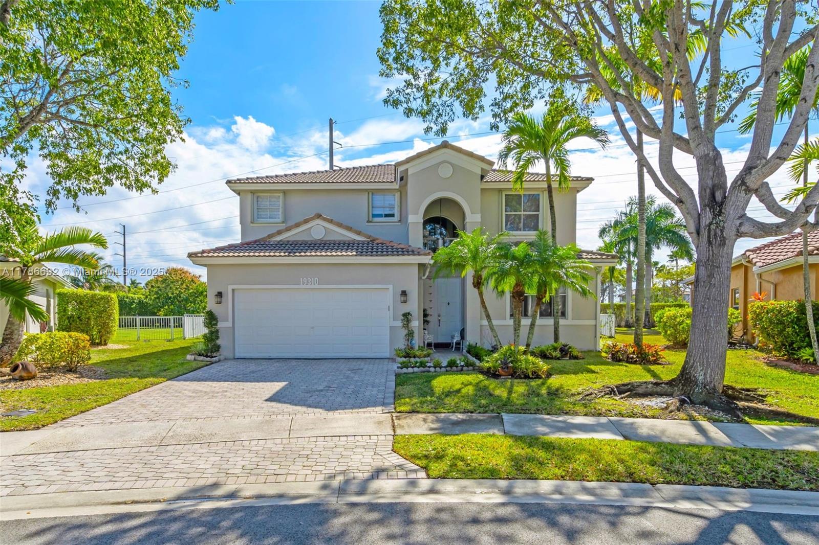 19310 Sw 16th St Property Photo