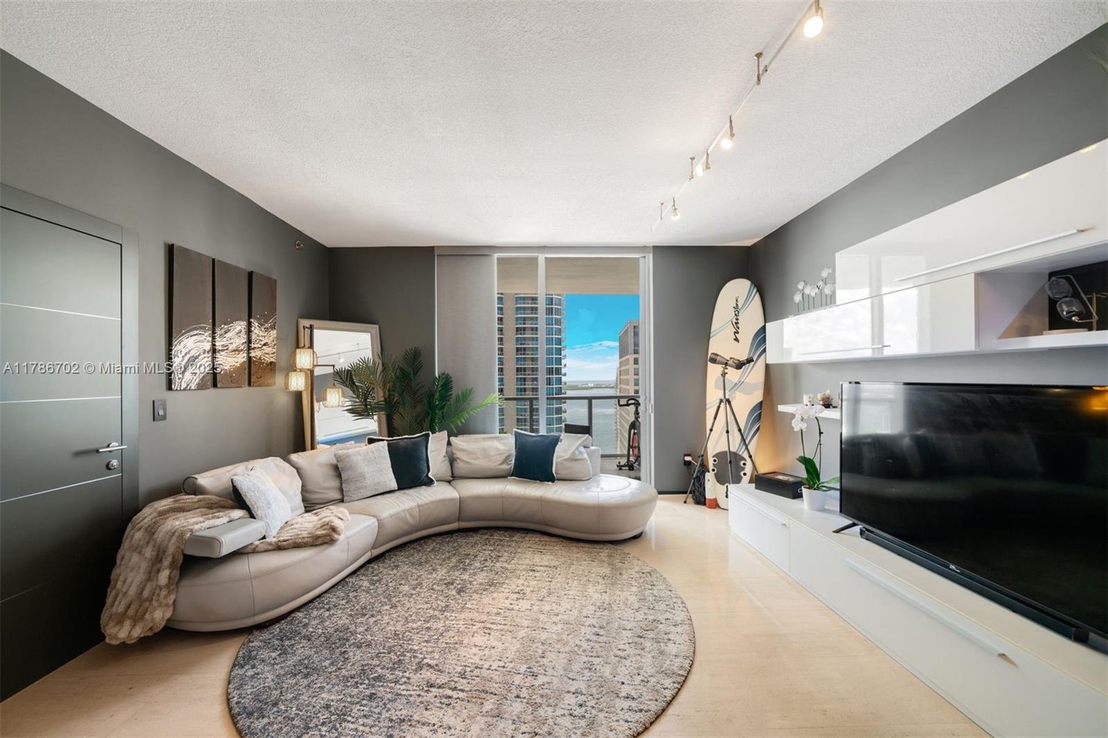 1060 Brickell Condo Real Estate Listings Main Image