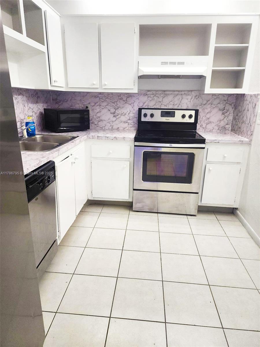 901 Hillcrest Dr 211 Property Photo